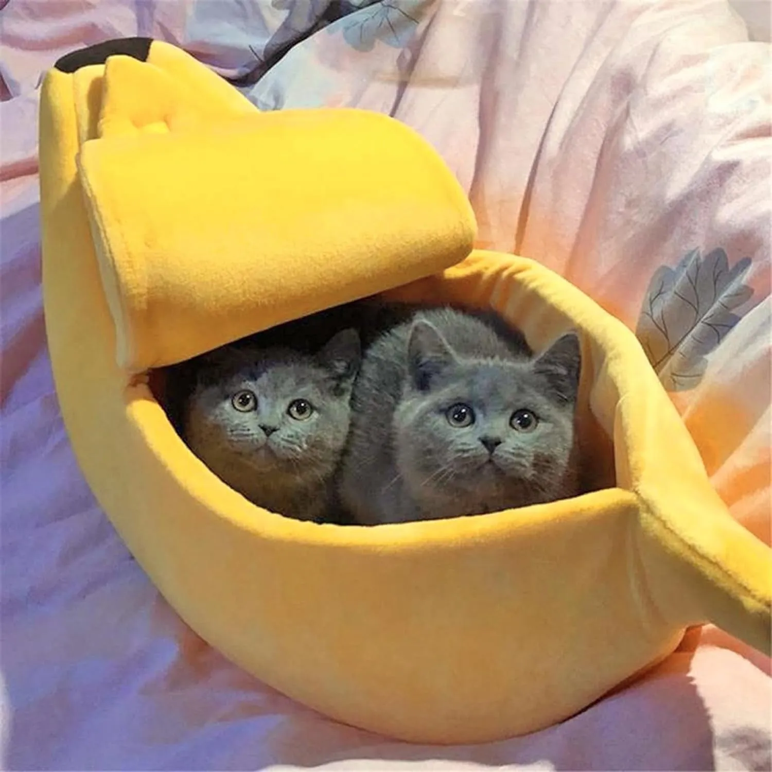 Warming Creative Banana Shape Pet House Bed